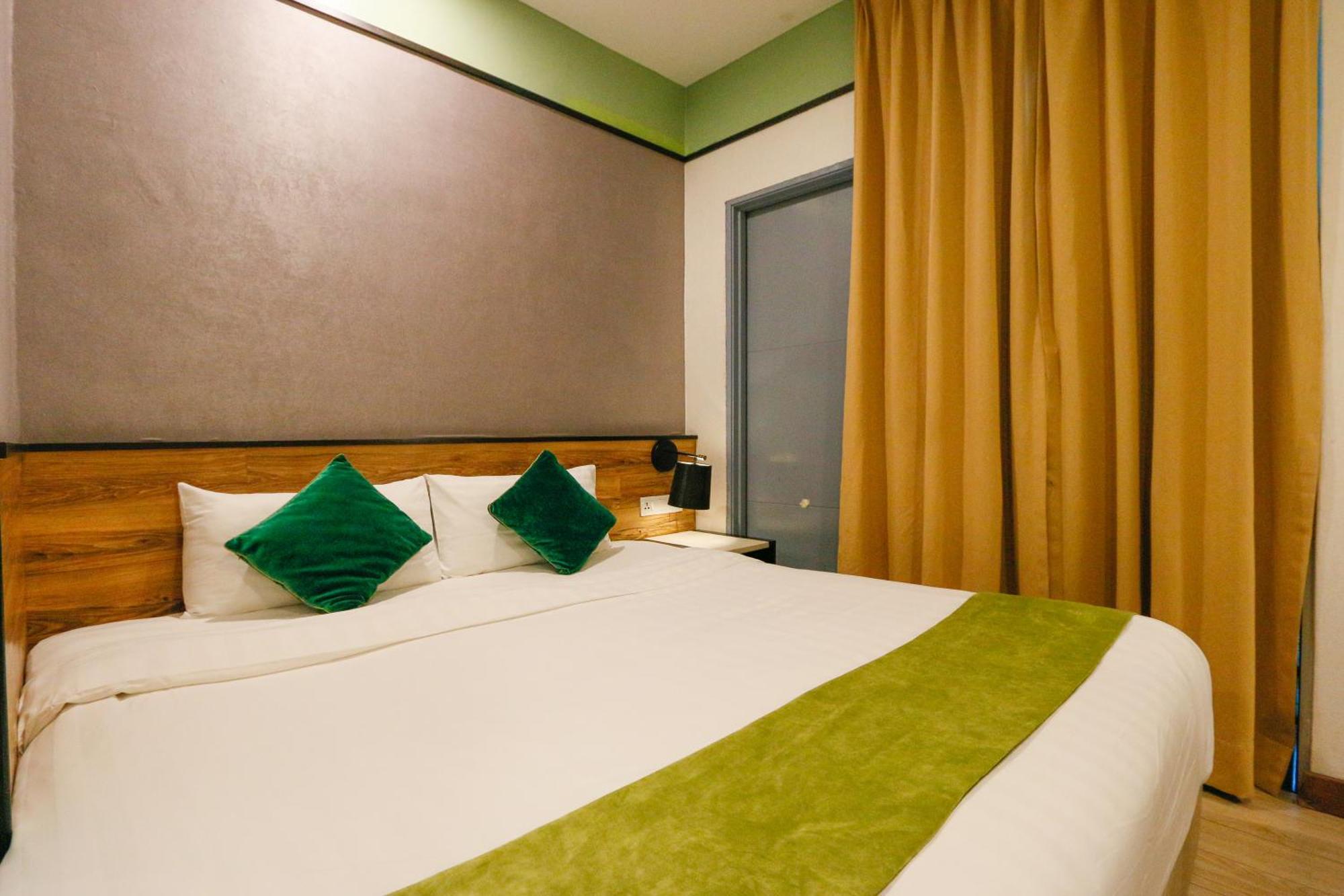 Golden Roof Hotel, Seri Iskandar Eksteriør bilde