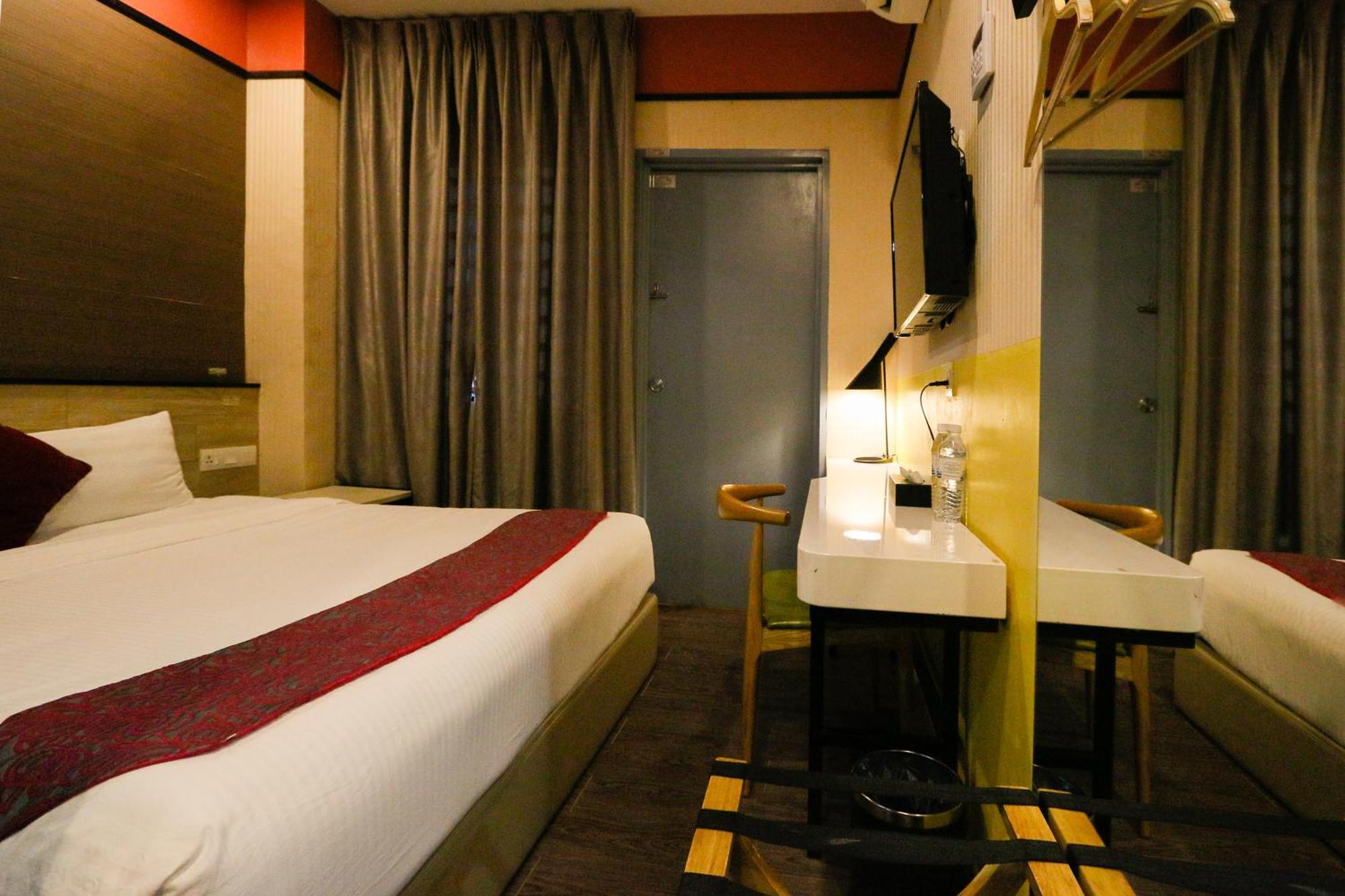 Golden Roof Hotel, Seri Iskandar Eksteriør bilde