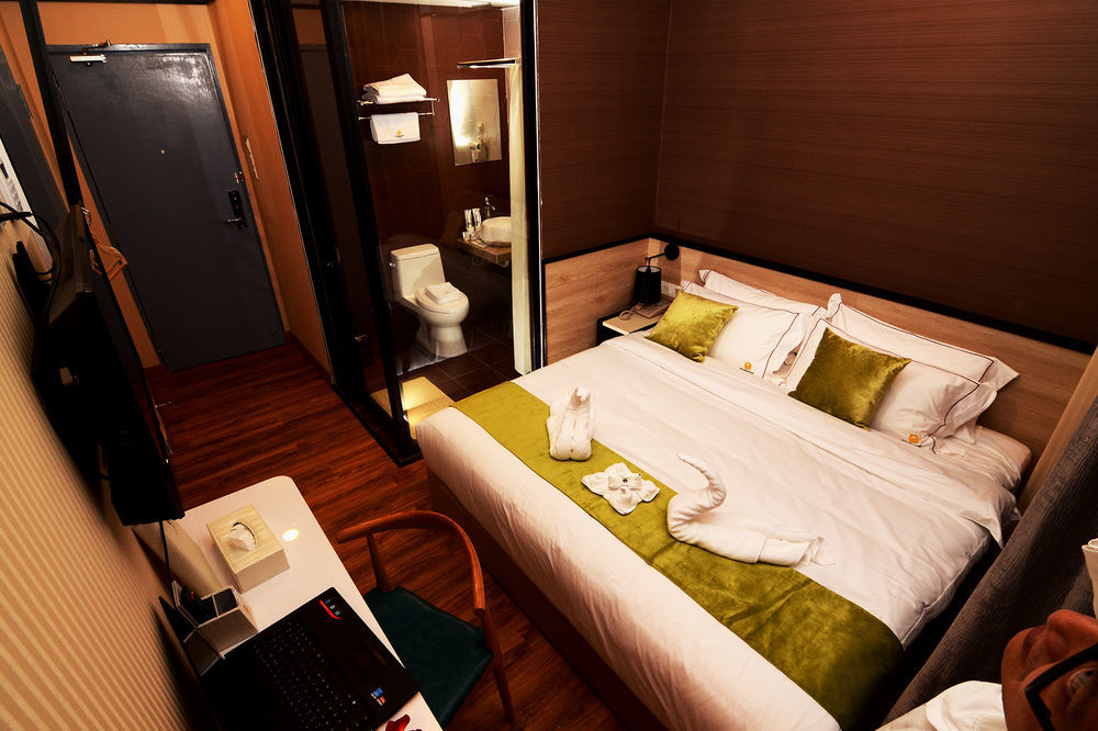 Golden Roof Hotel, Seri Iskandar Eksteriør bilde